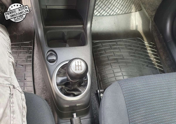 Suzuki Swift cena 13900 przebieg: 162000, rok produkcji 2007 z Koszalin małe 379